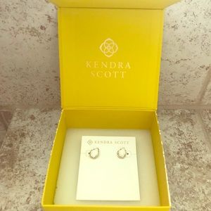 Gorgeous ✨Kendra Scott✨ stud earrings